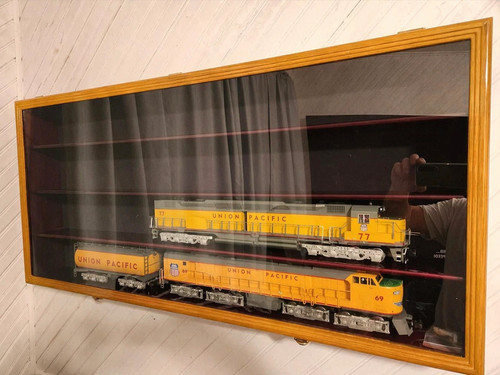Train display case scale oak - display,